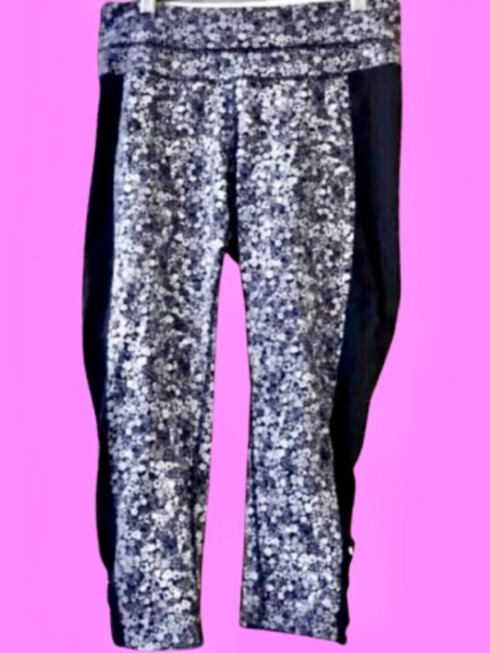 Athleta Cropped Leggings Black Floral Style ‘DITSY STRIPE’ Ruching